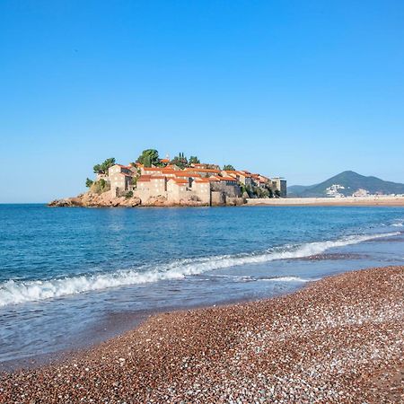 Montesan Luxury Apartment Beach Front Свети-Стефан Экстерьер фото