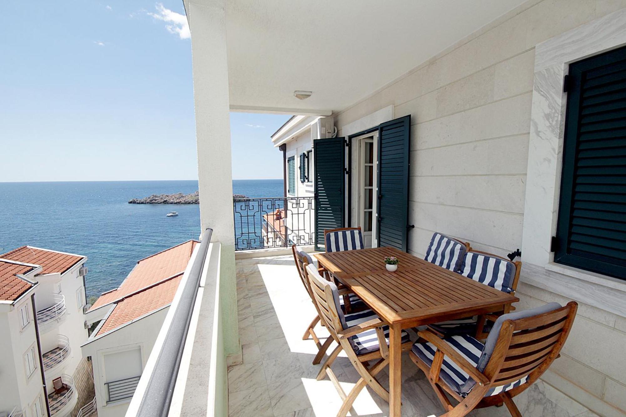 Montesan Luxury Apartment Beach Front Свети-Стефан Экстерьер фото