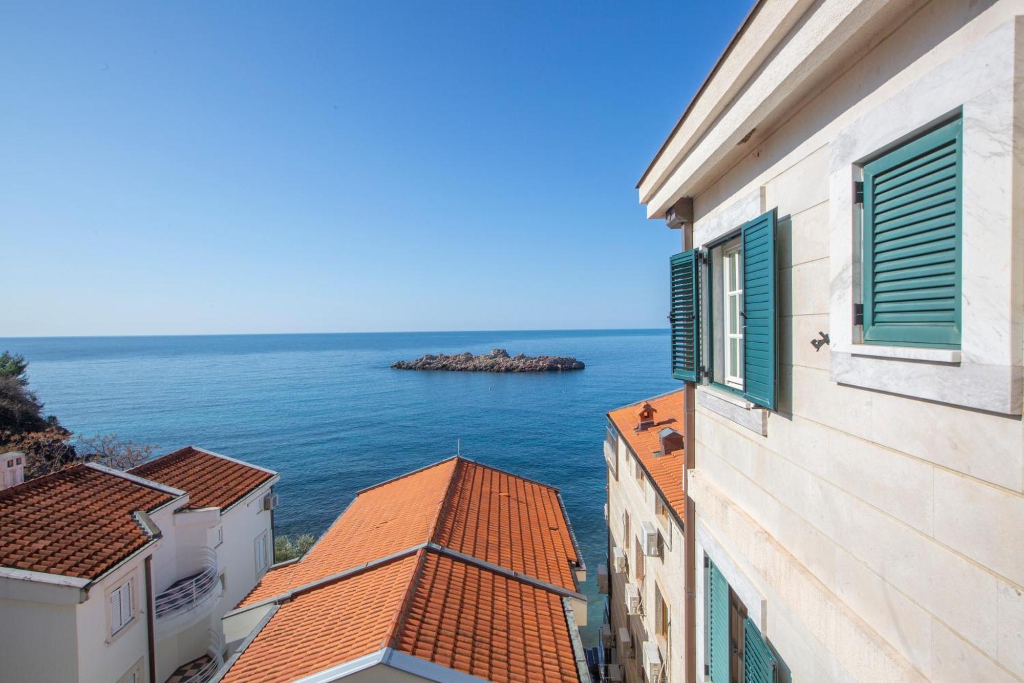 Montesan Luxury Apartment Beach Front Свети-Стефан Экстерьер фото