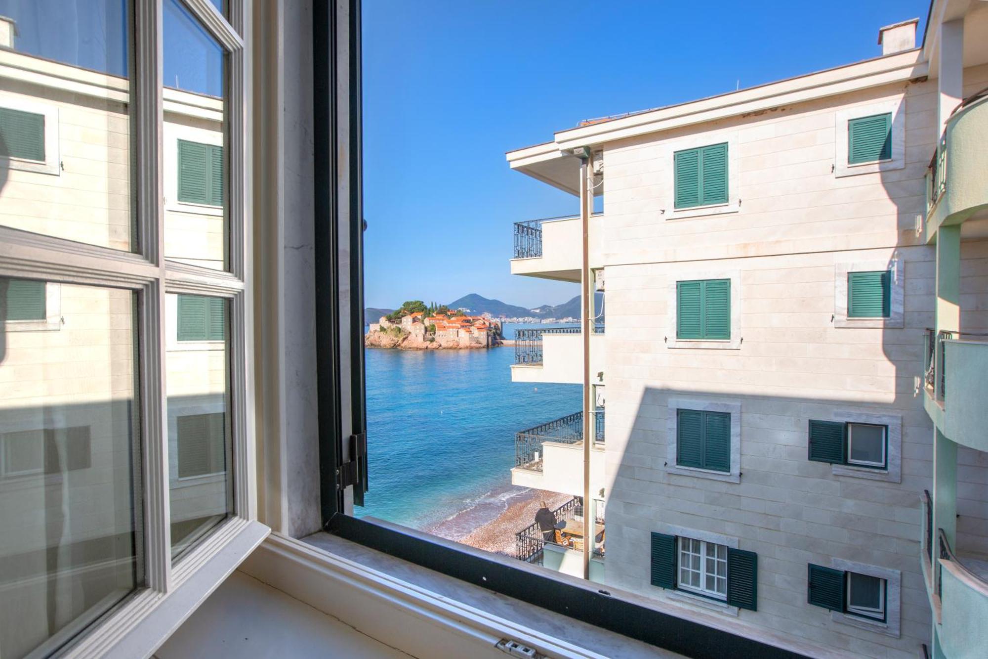 Montesan Luxury Apartment Beach Front Свети-Стефан Экстерьер фото