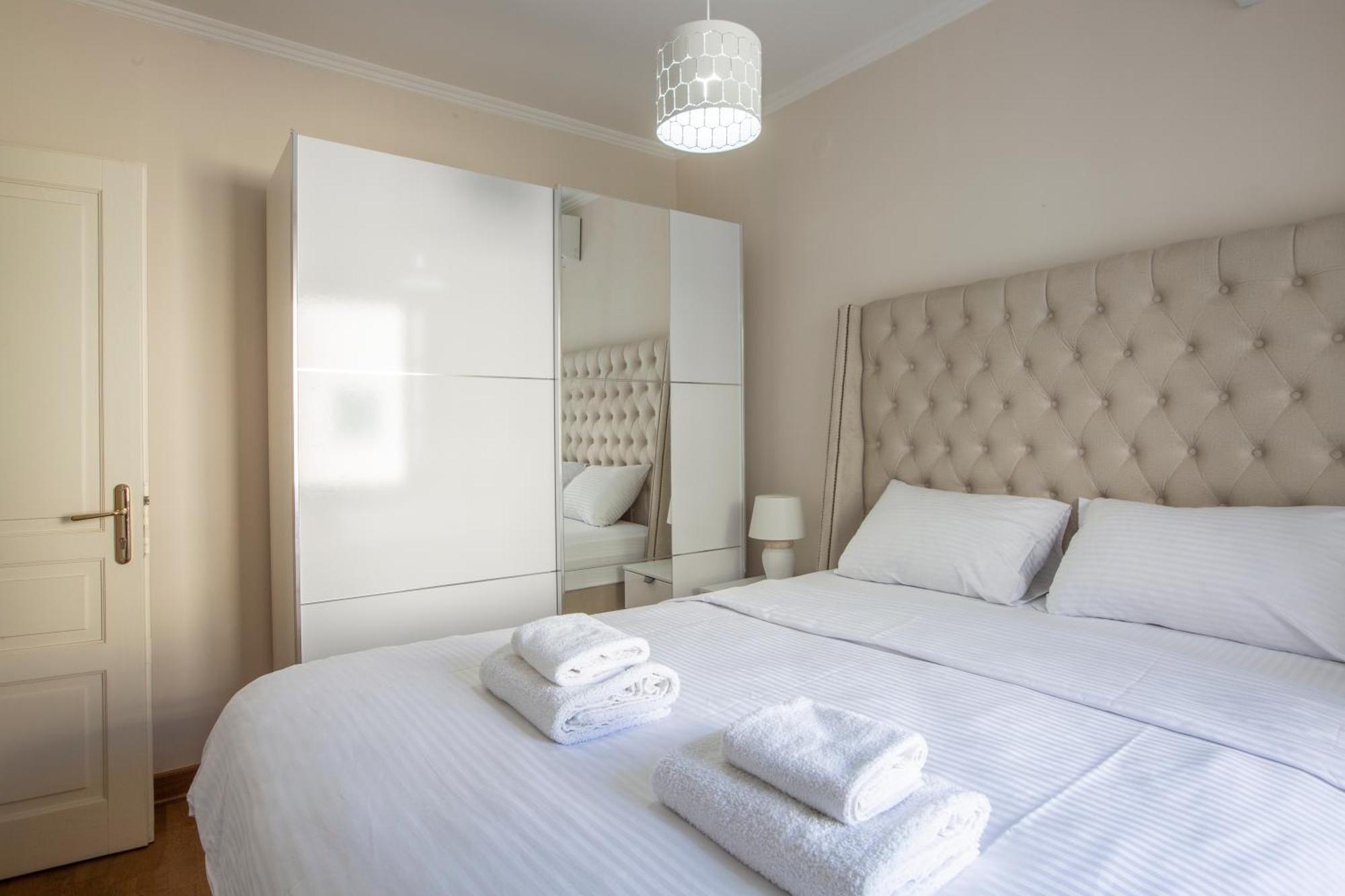 Montesan Luxury Apartment Beach Front Свети-Стефан Экстерьер фото
