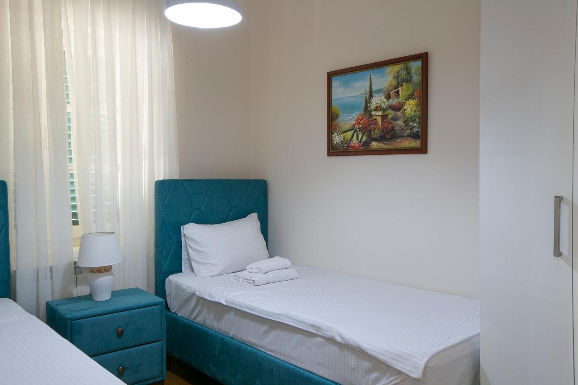 Montesan Luxury Apartment Beach Front Свети-Стефан Экстерьер фото